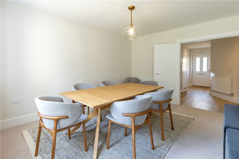 4 bedroom house, Olivers Close, Long Hanborough OX29 - Available