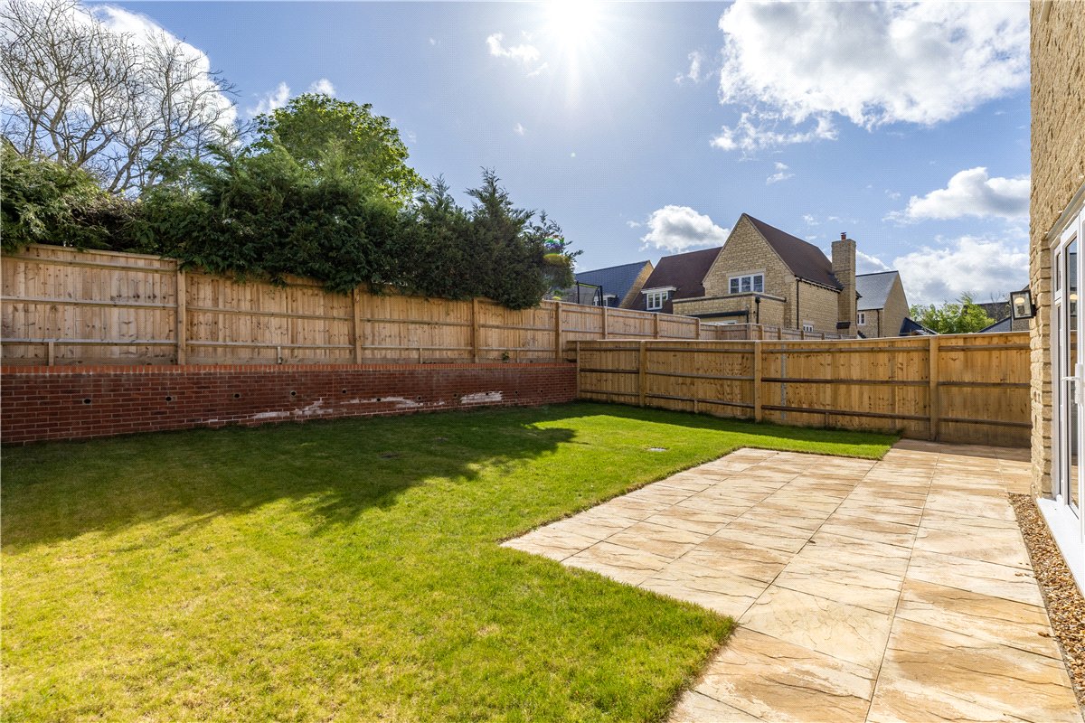 4 bedroom house, Olivers Close, Long Hanborough OX29 - Available