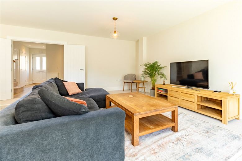 4 bedroom house, Olivers Close, Long Hanborough OX29 - Available