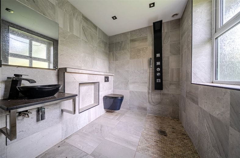 2 bedroom bungalow, Chester Road, Preston Brook WA7 - Available