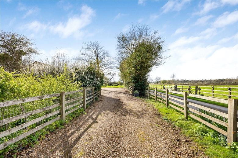 4 bedroom house, Weston-on-the-Green, Bicester OX25 - Available