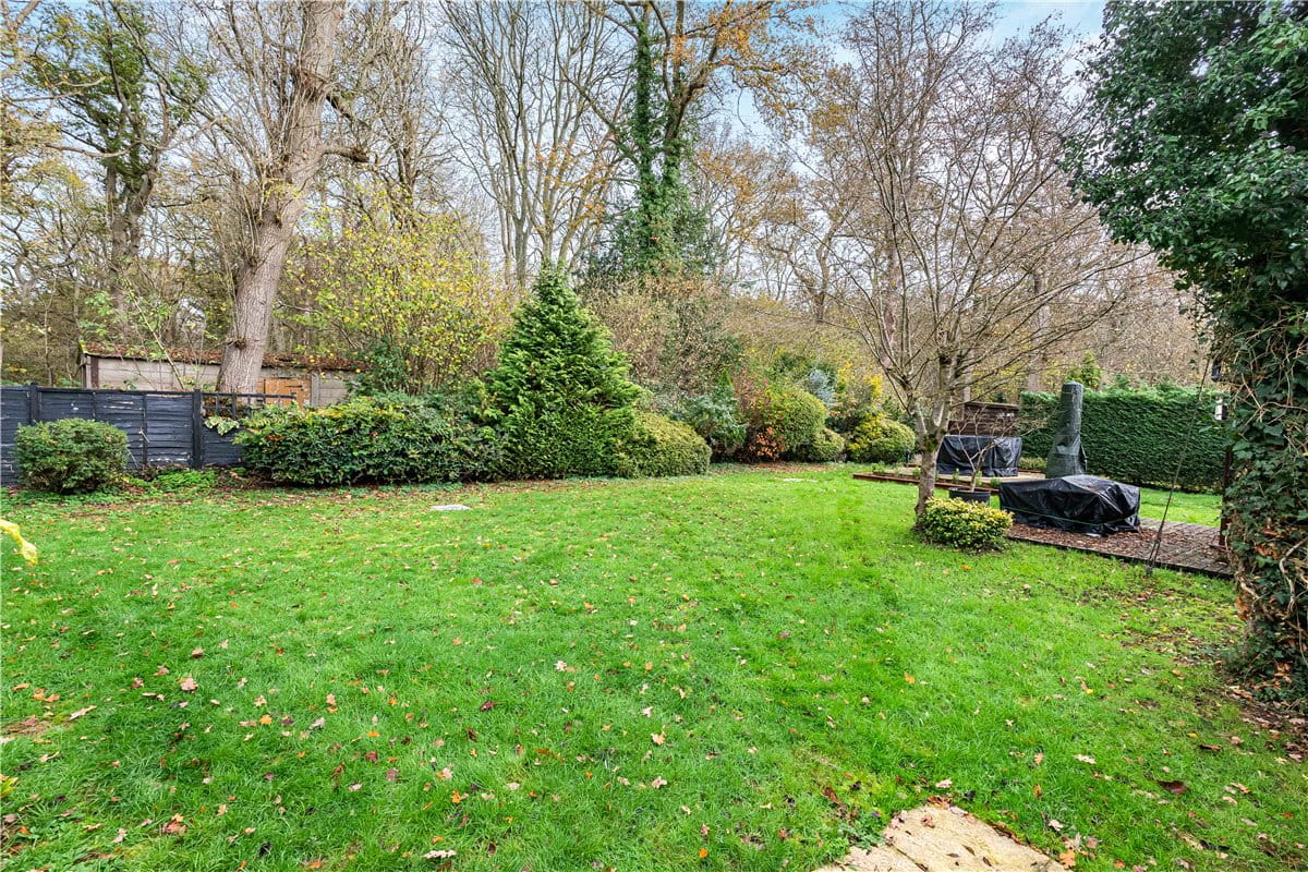 6 bedroom development plot, Oakley Wood, Benson OX10 - Available