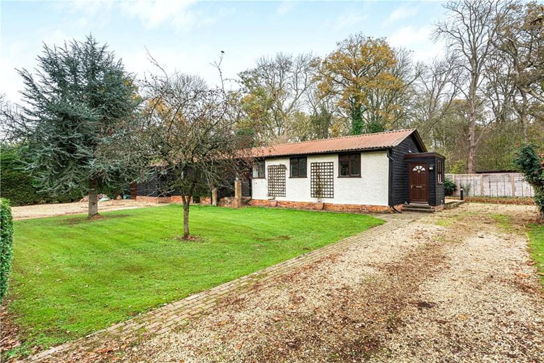 6 bedroom development plot, Oakley Wood, Benson OX10 - Available