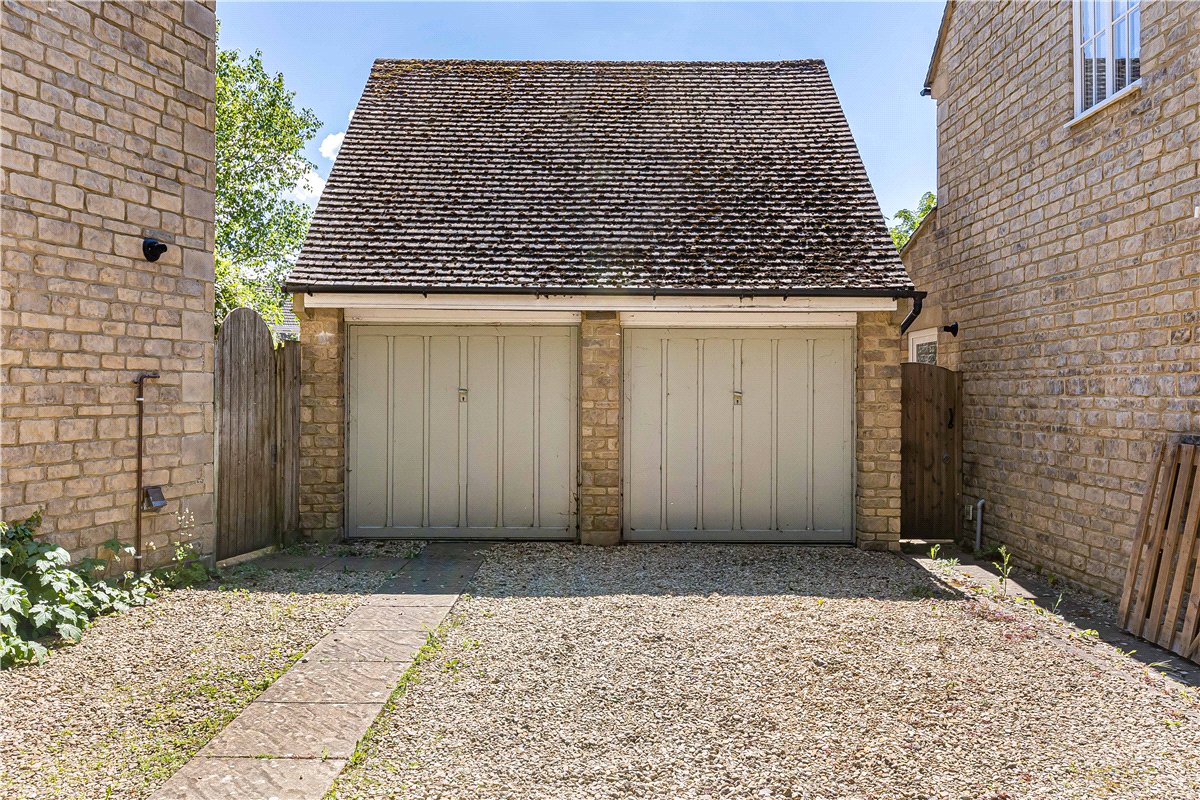 4 bedroom house, Bolsover Close, Long Hanborough OX29 - Available