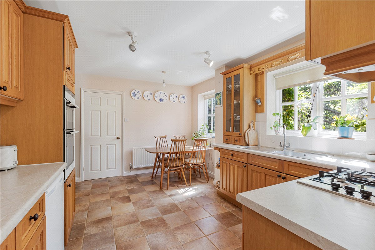 4 bedroom house, Bolsover Close, Long Hanborough OX29 - Available