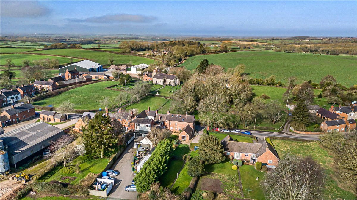 4 bedroom cottage, Main Street, Sutton Cheney CV13 - Available