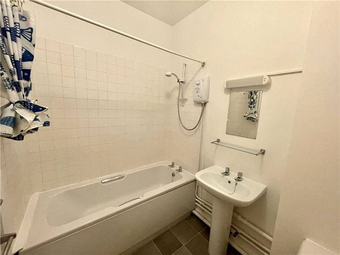 1 bedroom flat, Staincross House, Albion Place OX1 - Available