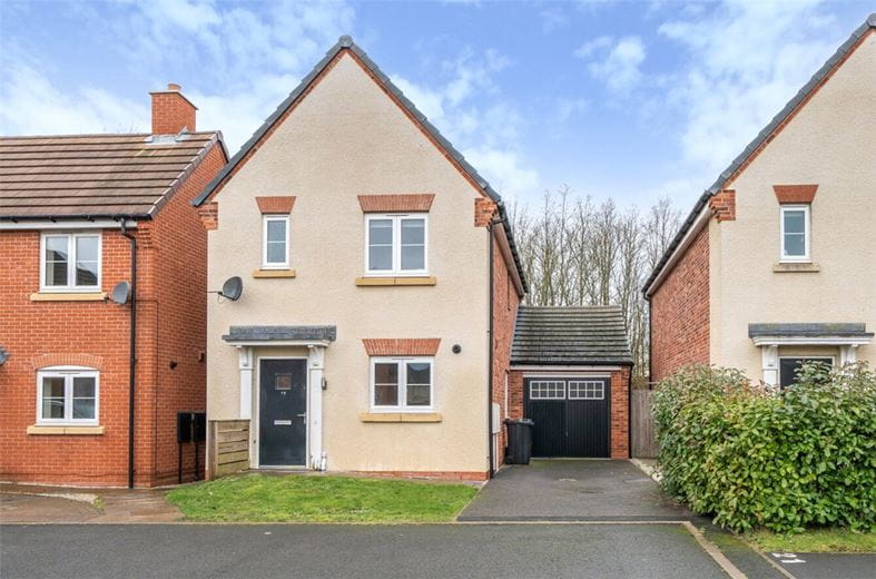 3 bedroom house, Windsor Way, Measham DE12 - Available