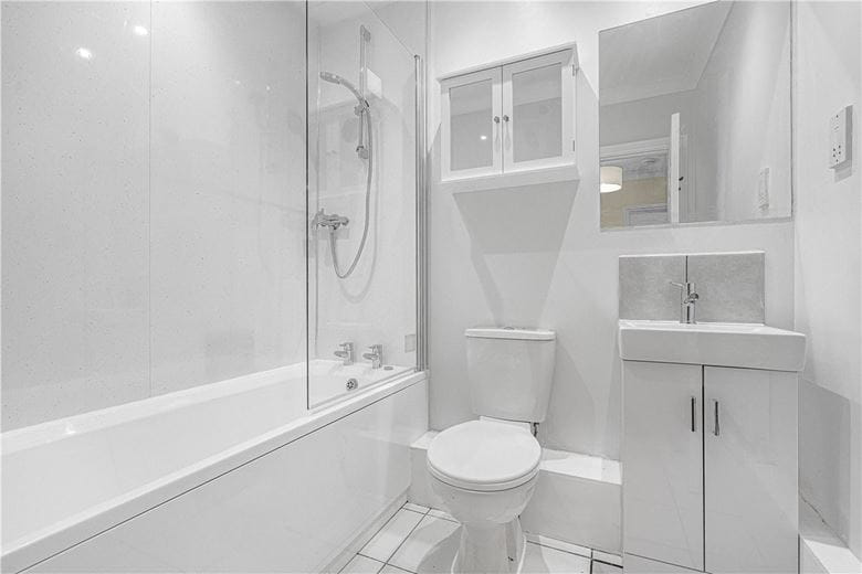 2 bedroom flat, Grandpont Place, Longford Close OX1 - Available