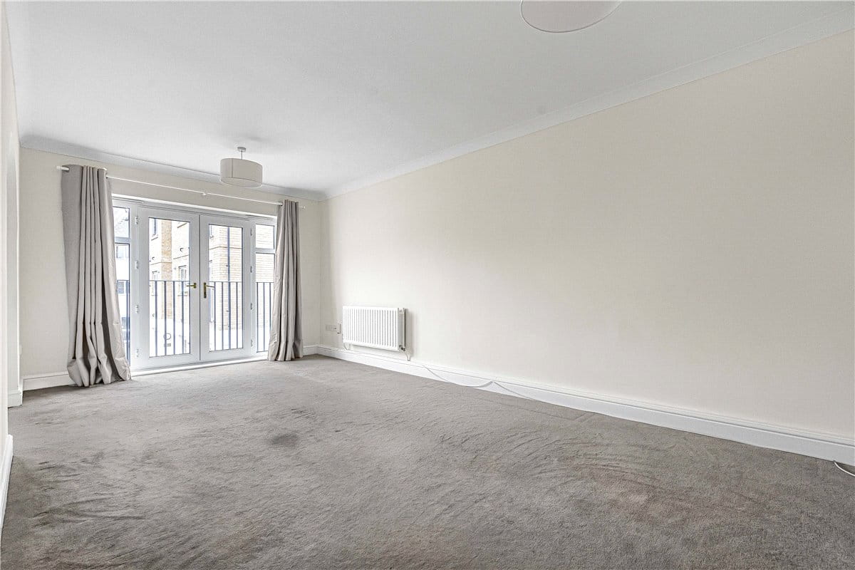 2 bedroom flat, Grandpont Place, Longford Close OX1 - Available