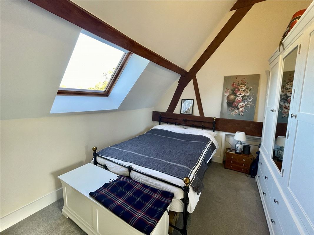 3 bedroom house, Lower Farm, Denton OX44 - Available