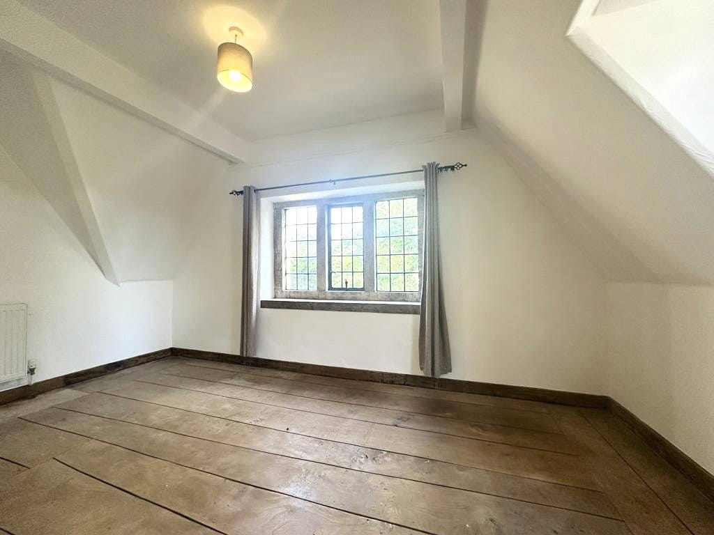 3 bedroom cottage, Manor Cottages, Kelmscott GL7