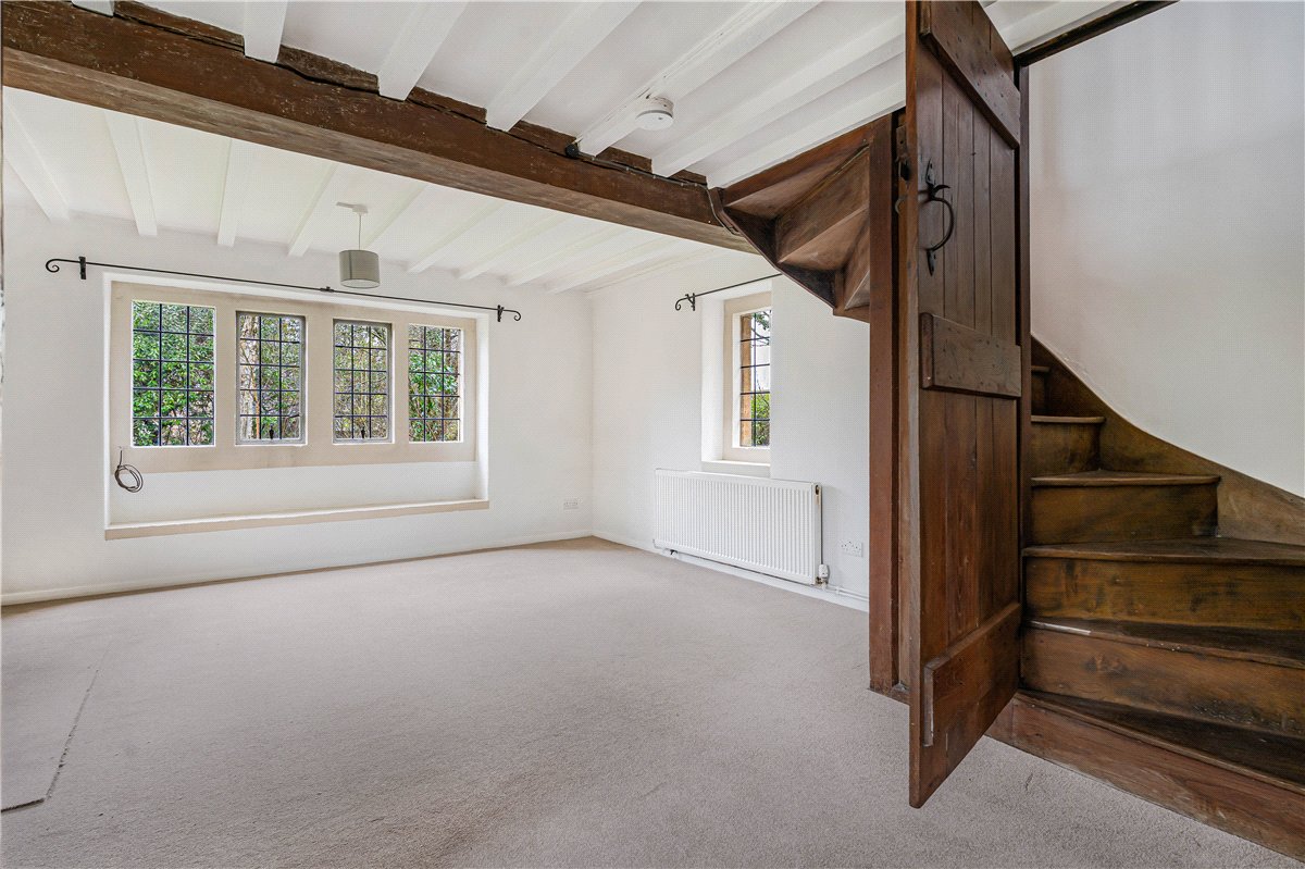 3 bedroom cottage, Manor Cottages, Kelmscott GL7 - Available