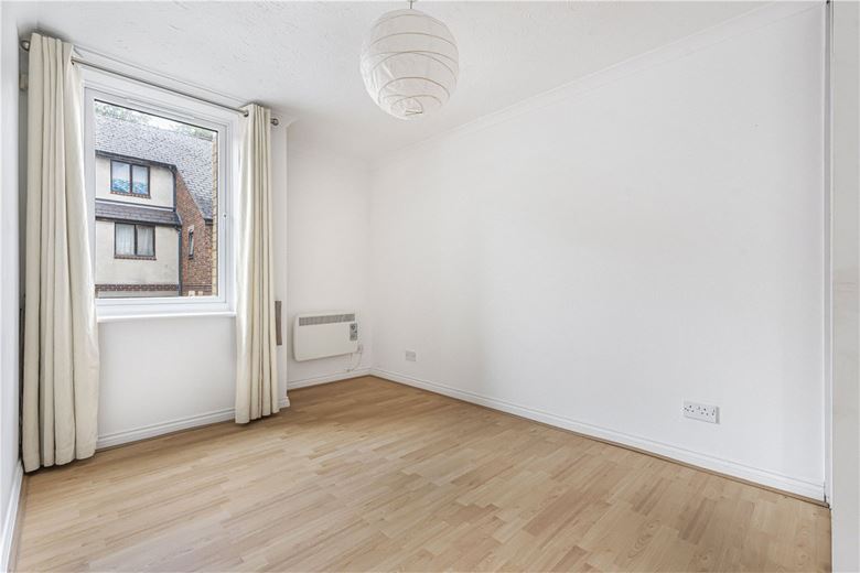 2 bedroom flat, Tennyson Lodge, Paradise Square OX1 - Available