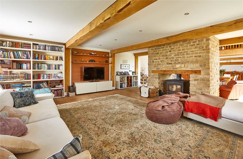 5 bedroom house, Noke Place, Noke OX3 - Available