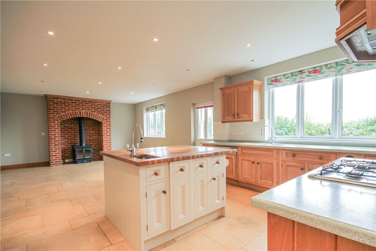4 bedroom house, Stanton Harcourt Road, South Leigh OX29 - Available