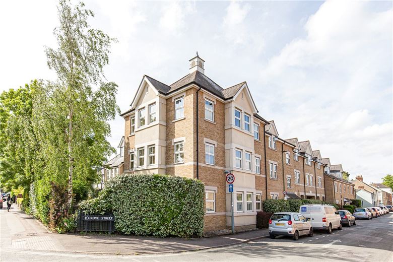 3 bedroom flat, Clarendon Court, 34 Grove Street OX2