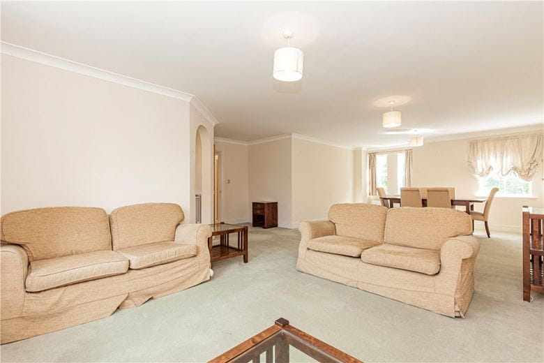 3 bedroom flat, Clarendon Court, 34 Grove Street OX2