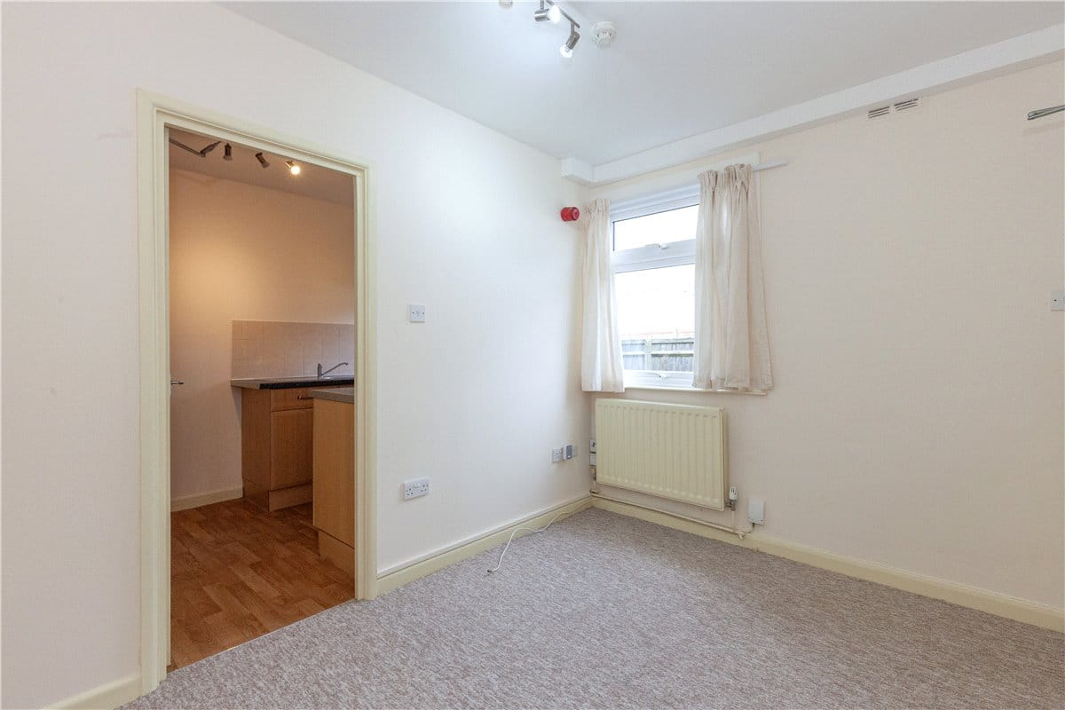 1 bedroom flat, Cowley Road, Oxford OX4 - Let Agreed