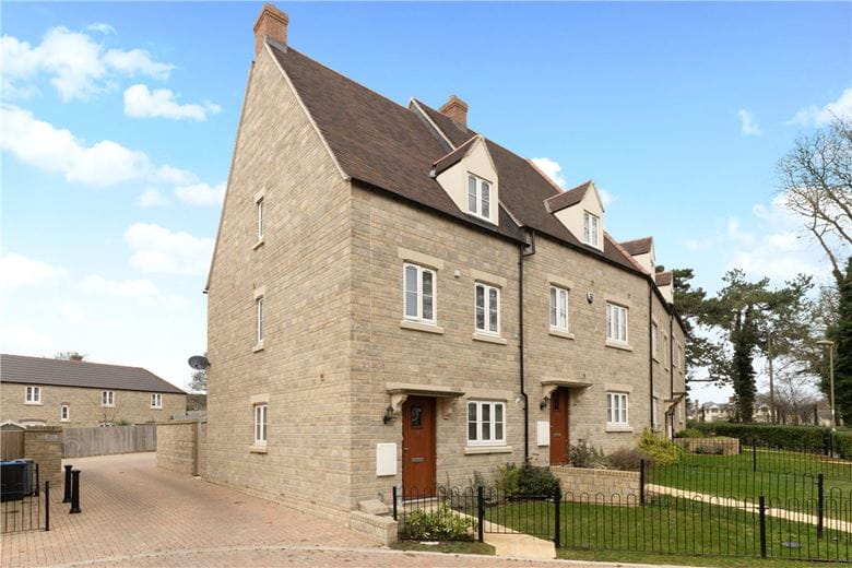 3 bedroom house, Buttercross Lane, Witney OX28