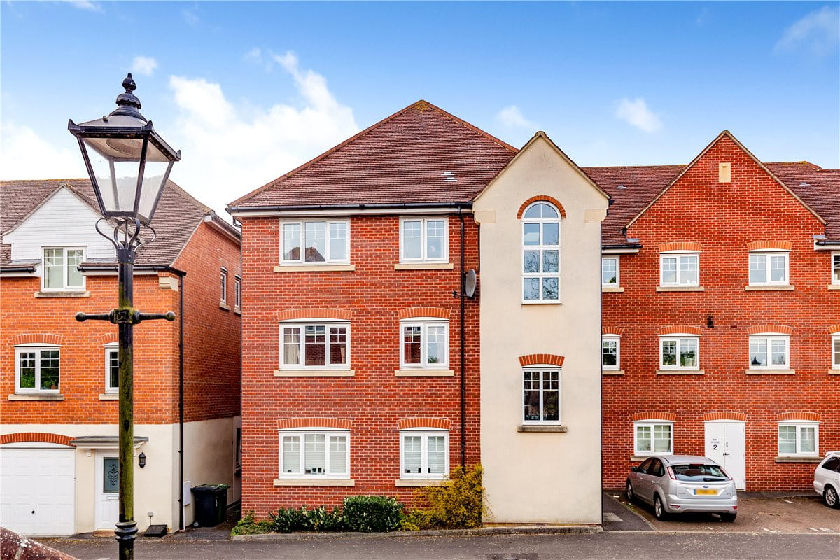 2 bedroom flat, Staniland Court, Abingdon OX14 - Available