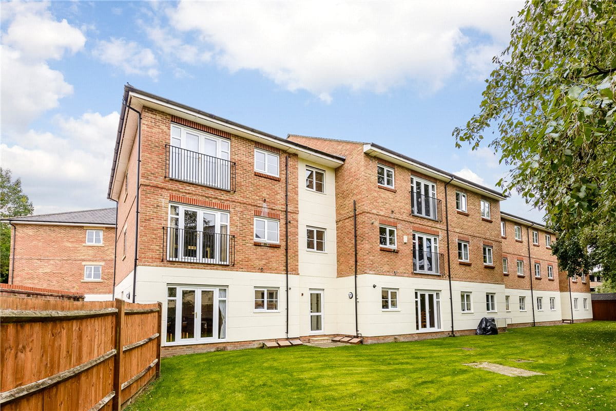 2 bedroom flat, Grandpont Place, Long Ford Close OX1 - Under Offer