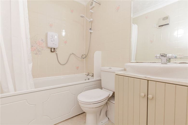 1 bedroom flat, Osney Mews, Henry Road OX2 - Let Agreed