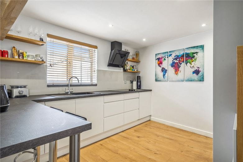 2 bedroom house, Reading Court, Stable Road OX26 - Let Agreed