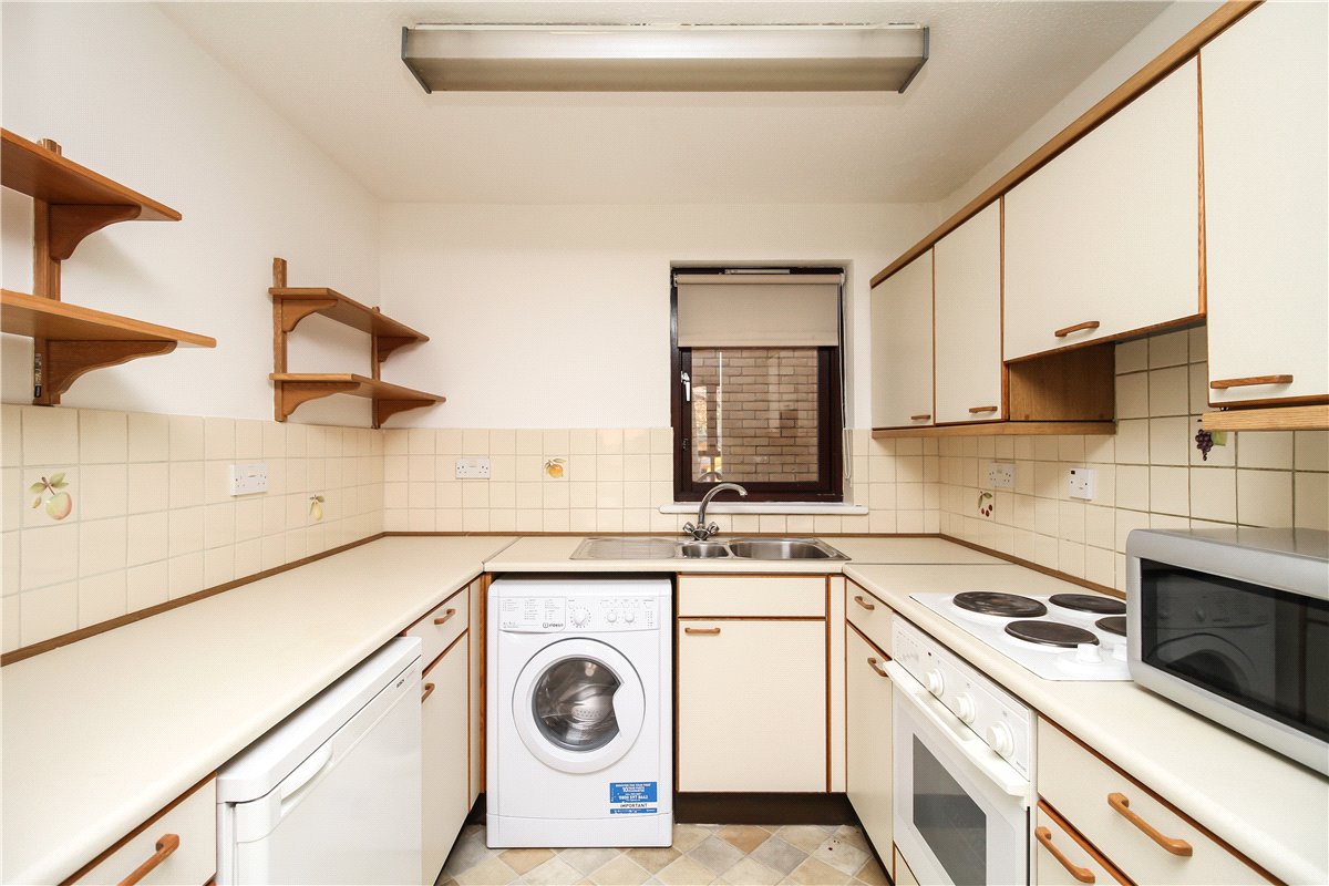 1 bedroom flat, The Heyes, Gloucester Green OX1