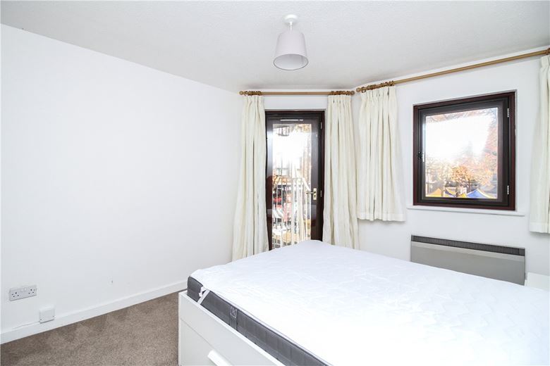 1 bedroom flat, The Heyes, Gloucester Green OX1