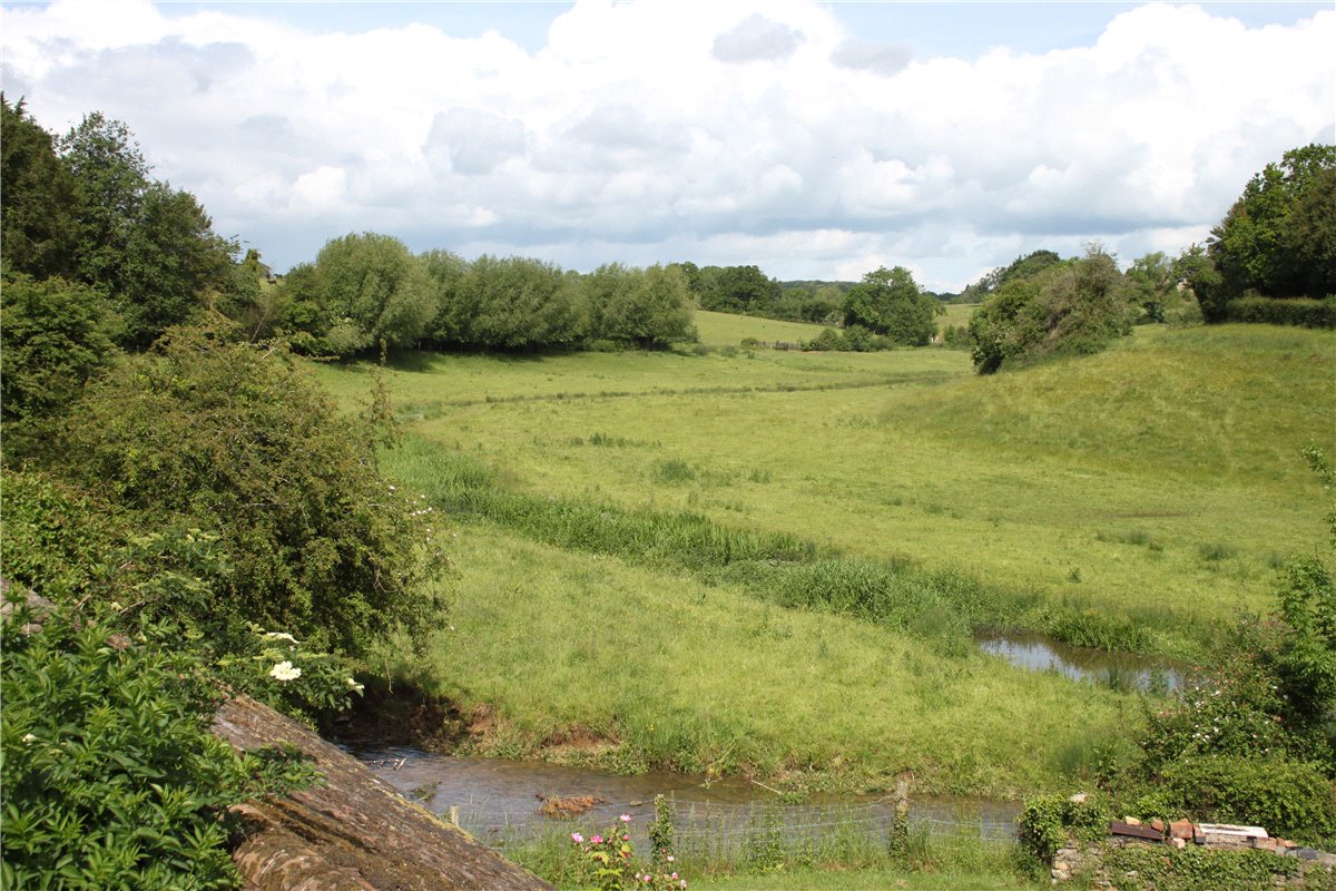 4 bedroom house, Upper Cleveley, Chipping Norton OX7 - Available