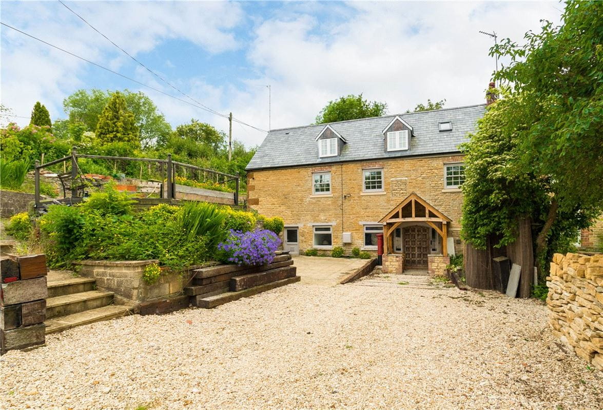 4 bedroom house, Upper Cleveley, Chipping Norton OX7 - Available