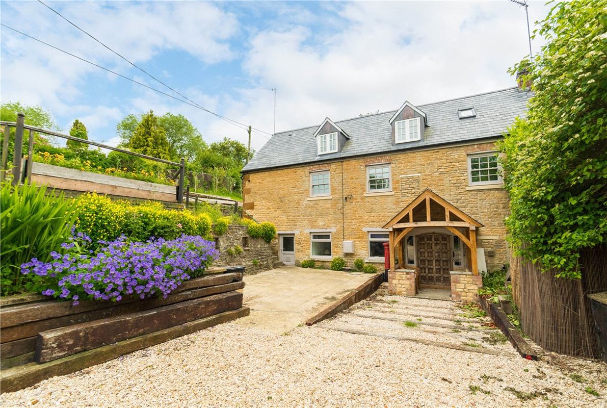 4 bedroom house, Upper Cleveley, Chipping Norton OX7 - Available