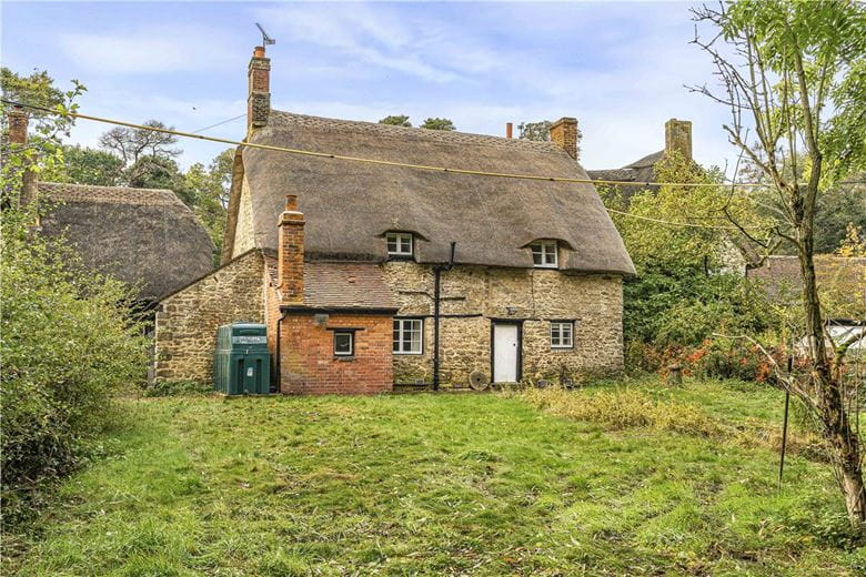 2 bedroom house, Wytham, Oxford OX2 - Let Agreed