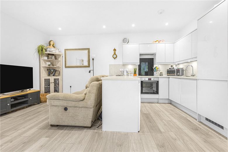 2 bedroom flat, The Coach House, Little Baldon OX44 - Let Agreed