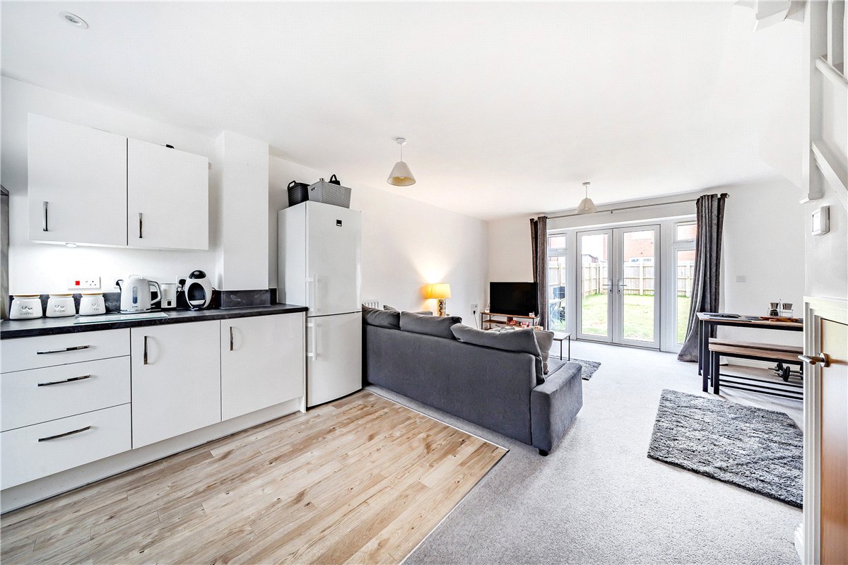 2 bedroom house, Rome Avenue, Aylesbury HP21