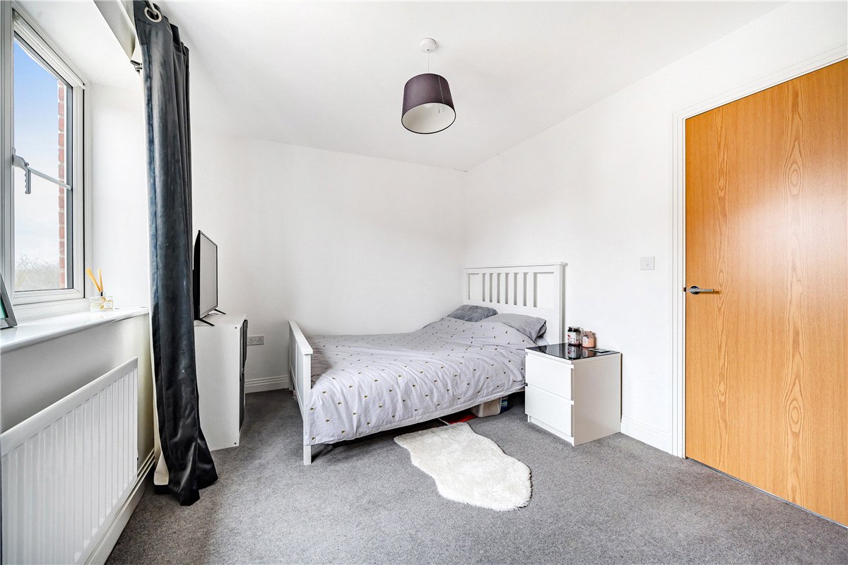2 bedroom house, Rome Avenue, Aylesbury HP21