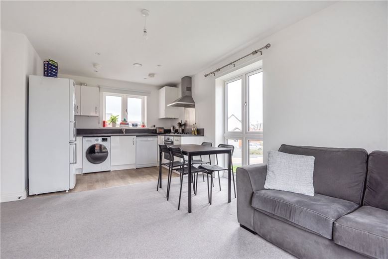 2 bedroom flat, Croxden Way, Daventry NN11 - Let Agreed