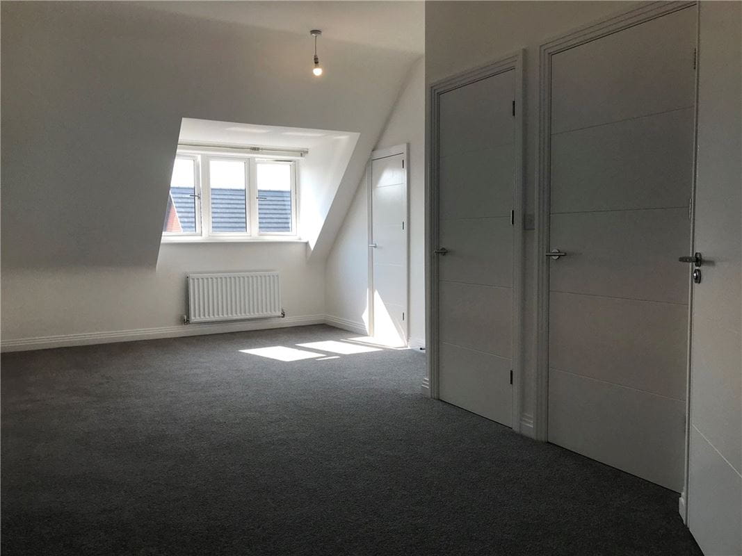 3 bedroom house, Butcher Crescent, Glebe Farm MK17 - Available