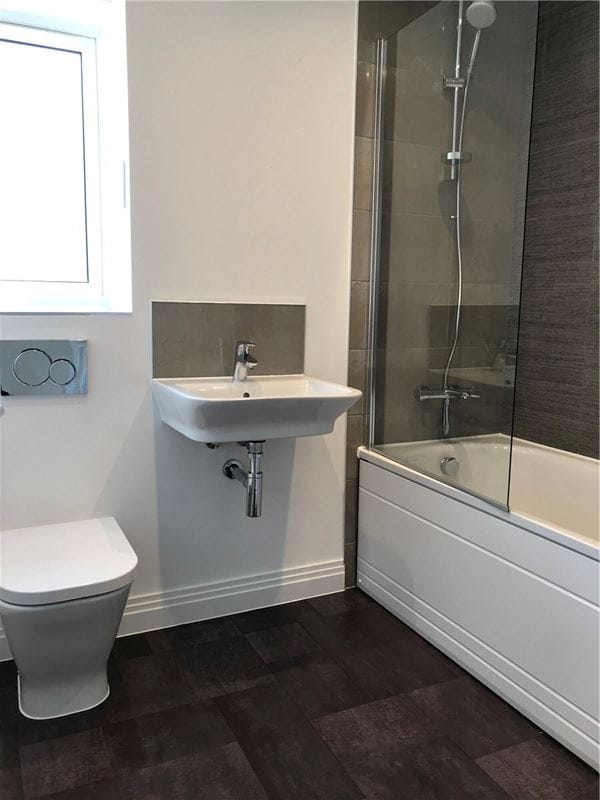 3 bedroom house, Butcher Crescent, Glebe Farm MK17 - Available