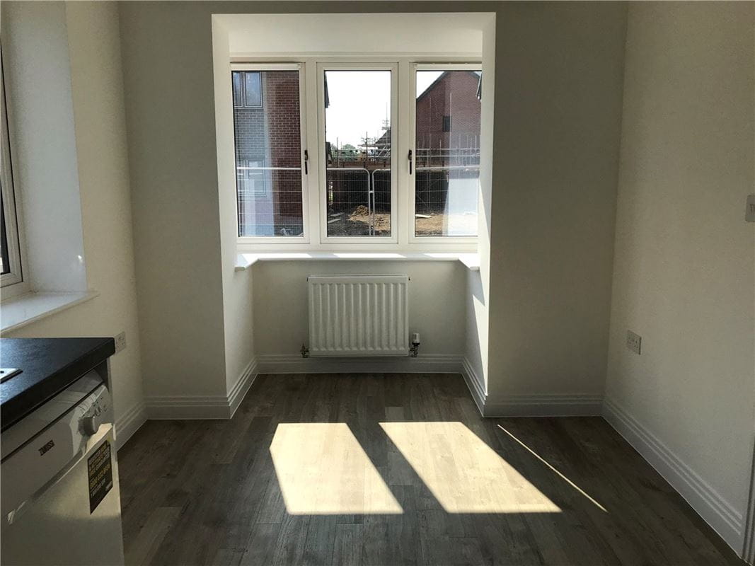 3 bedroom house, Butcher Crescent, Glebe Farm MK17 - Available