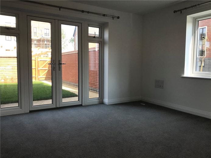 3 bedroom house, Butcher Crescent, Glebe Farm MK17 - Available