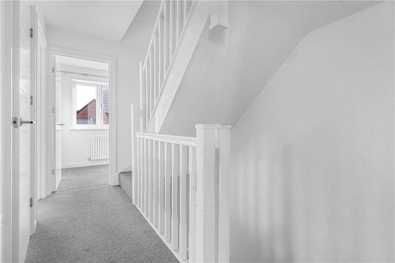 3 bedroom house, Butcher Crescent, Glebe Farm MK17 - Available