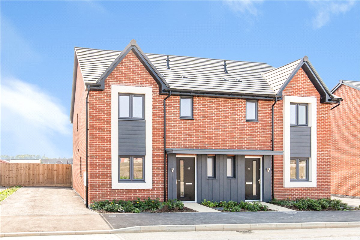 3 bedroom house, Wheatfield Drive, Curbridge OX29