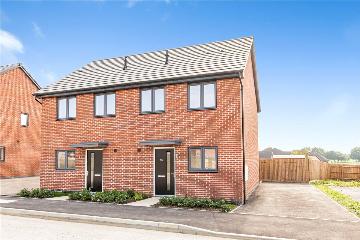 2 bedroom house, Wheatfield Drive, Curbridge OX29 - Let Agreed