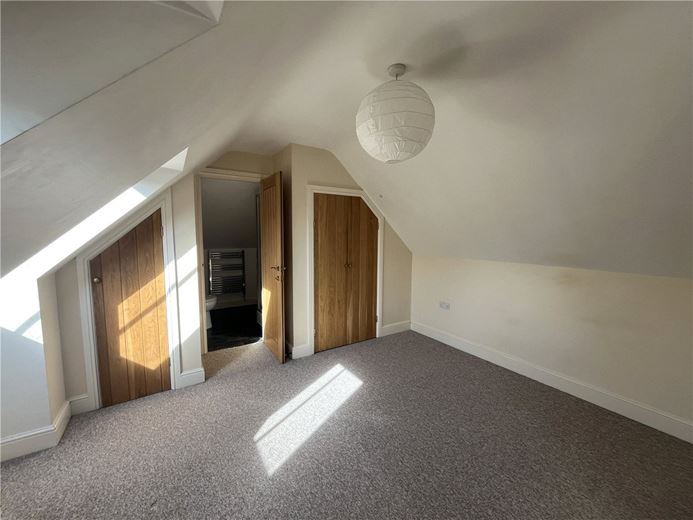 1 bedroom flat, High Street, Whitchurch on Thames RG8 - Available