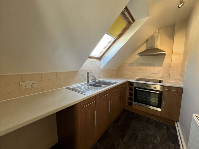 1 bedroom flat, High Street, Whitchurch on Thames RG8 - Available