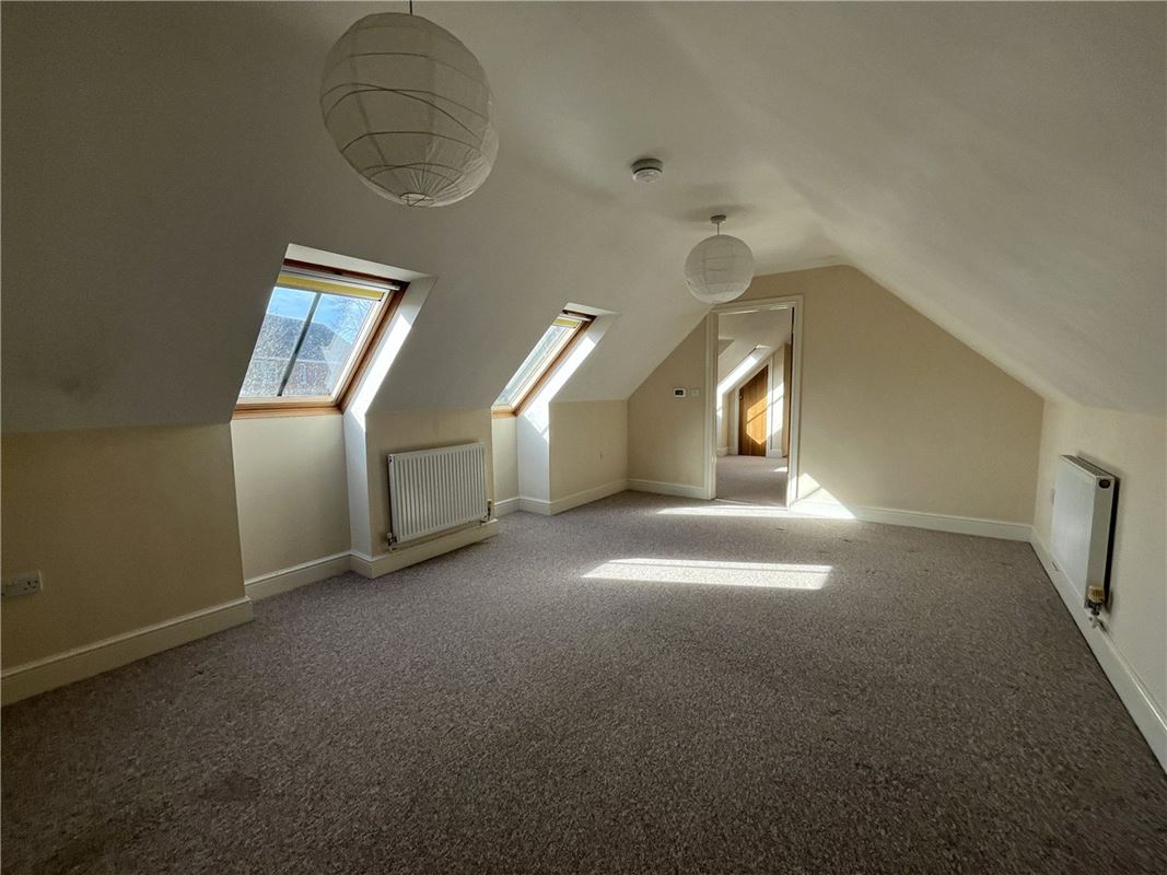 1 bedroom flat, High Street, Whitchurch on Thames RG8 - Available