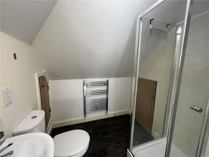 1 bedroom flat, High Street, Whitchurch on Thames RG8 - Available