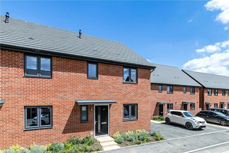 3 bedroom house, Rye Crescent, Curbridge OX29 - Let Agreed